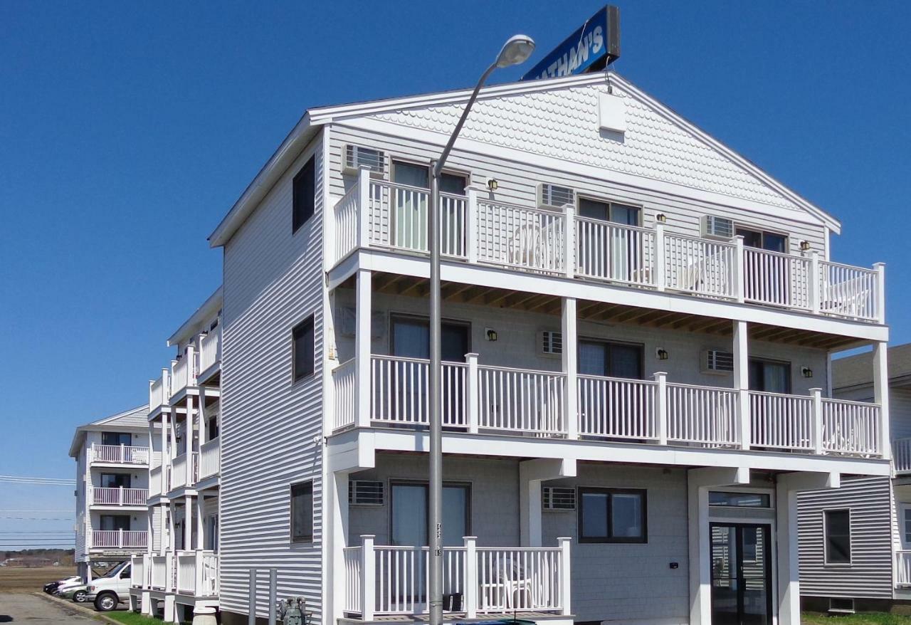 Jonathan'S On The Oceanfront Hampton Exterior foto